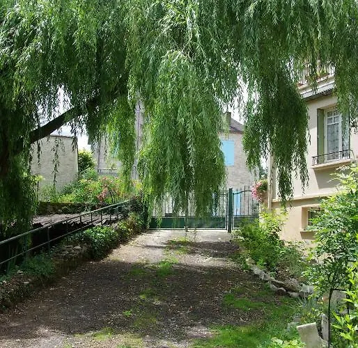 La Bonne Bed & Breakfast *