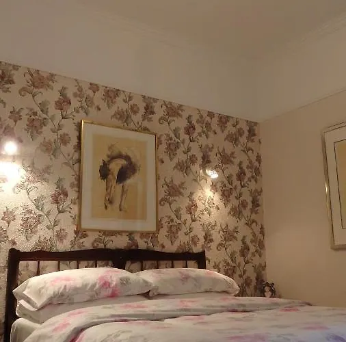 La Bonne Bed & Breakfast